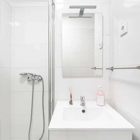 Guestready - A Brilliant Near Alma Mall Lejlighed